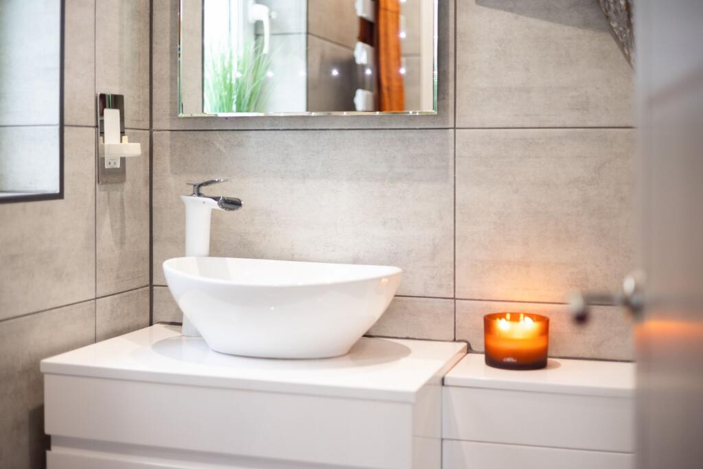 Bedroom One En Suite