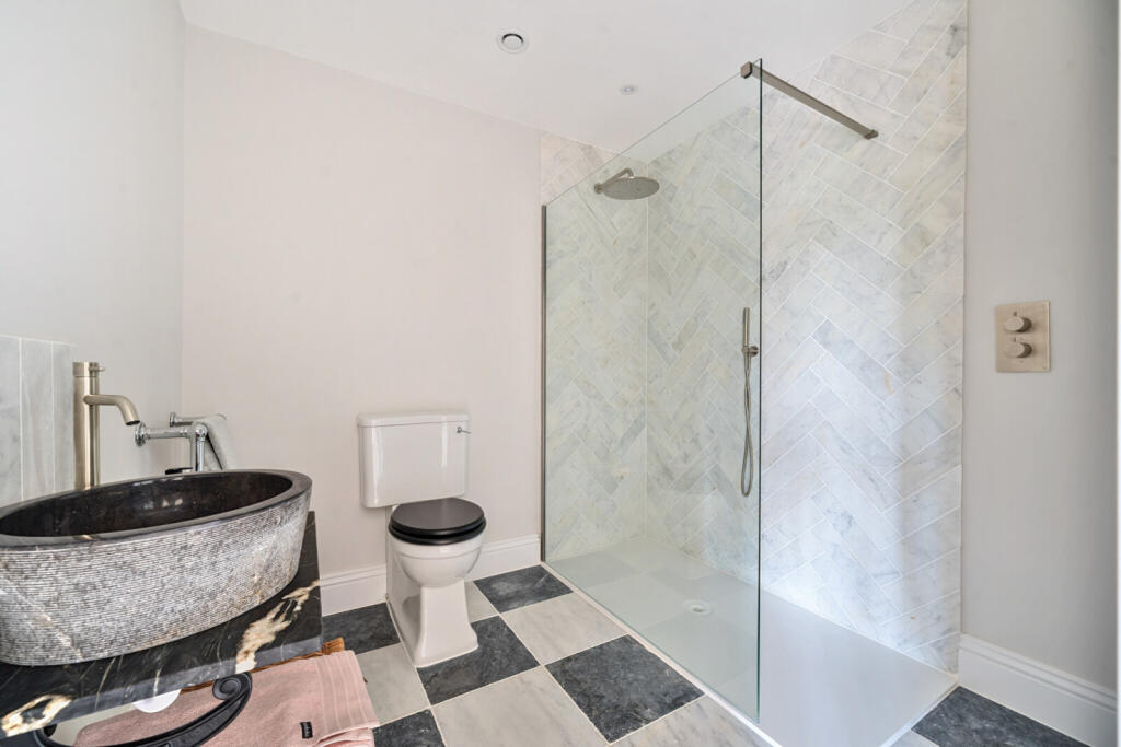 Ensuite