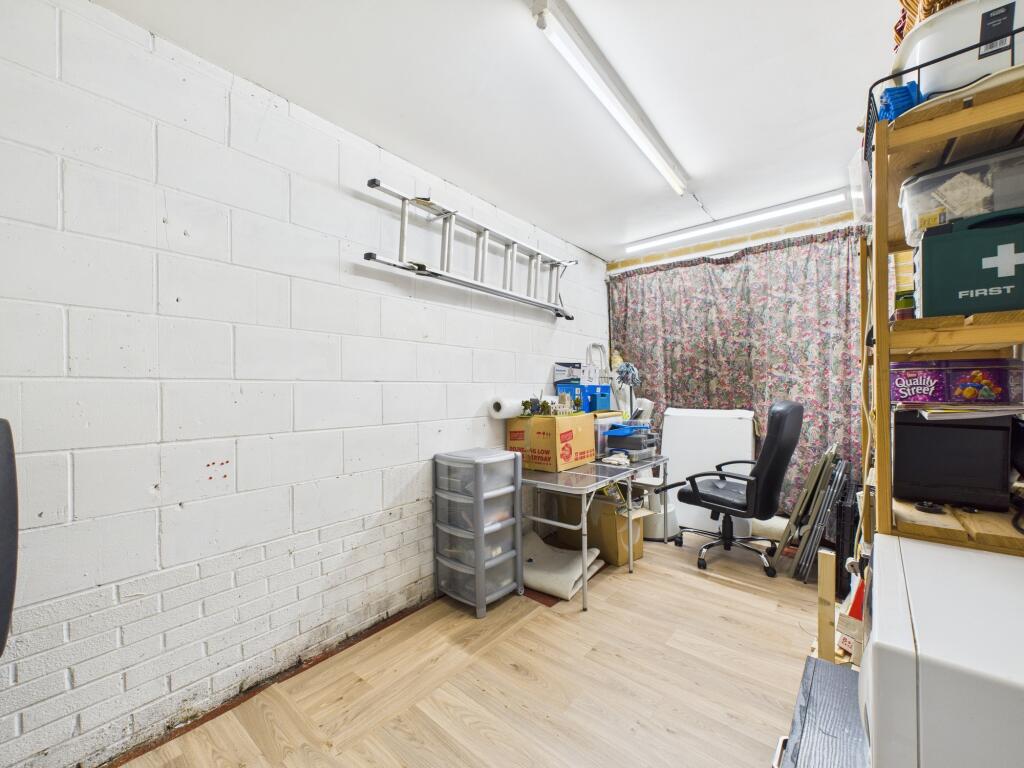 Utility Room/Former Garage