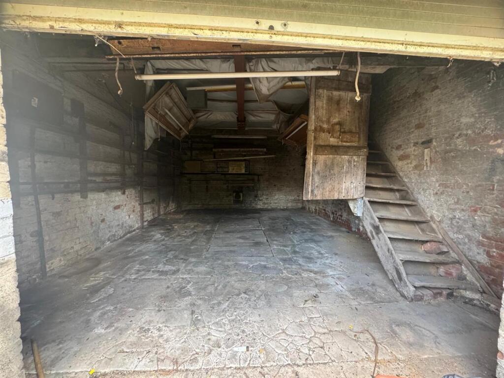 Outbuilding / Workshop