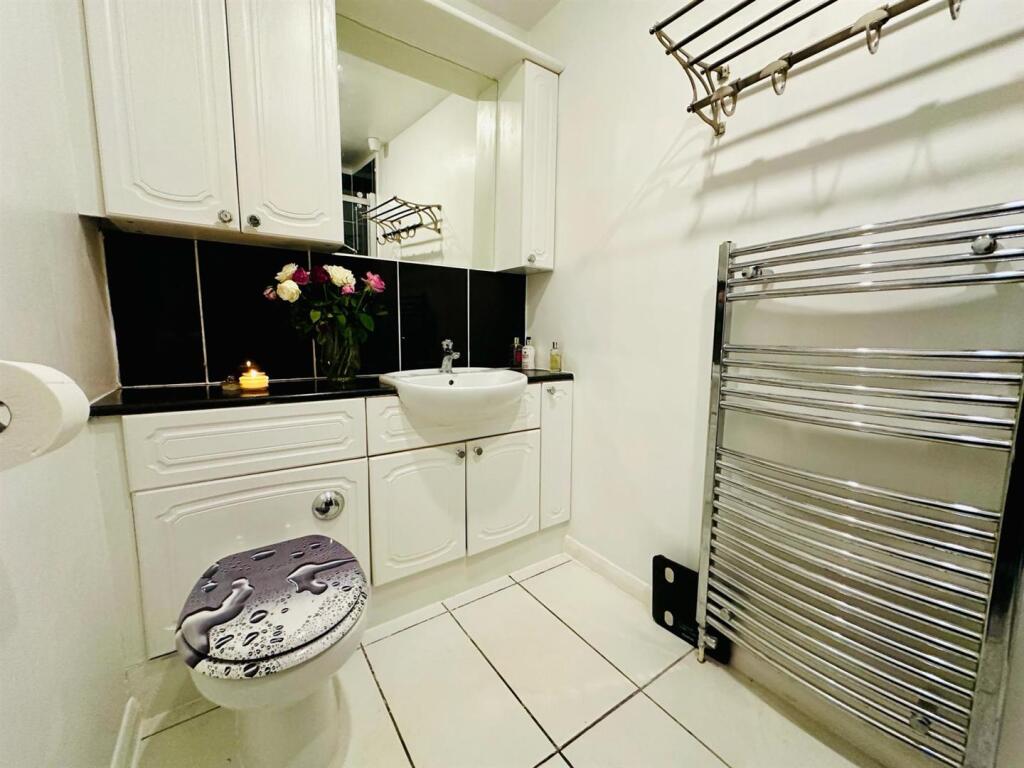 Ensuite