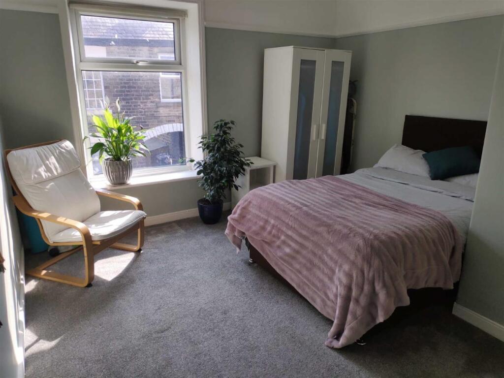 2nd Bedroom
