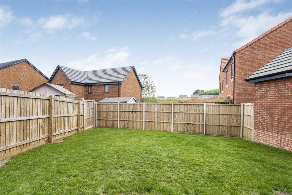 16 Linden Way