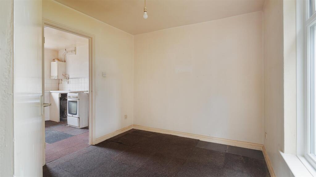 179WestminsterCres-01.jpg