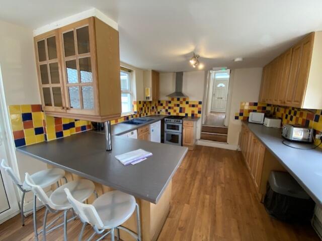 1 Whippingham Street Kitchen-Bar