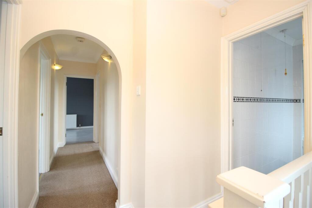 Hallway .JPG