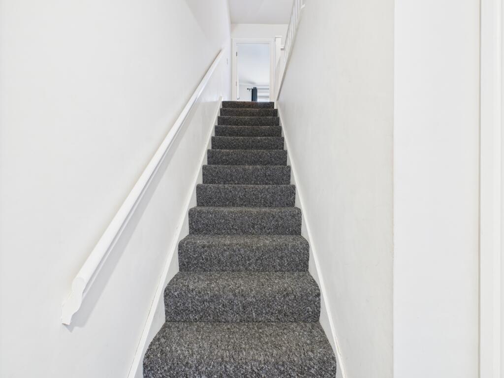 CAM03729G0-PR0095-STILL006