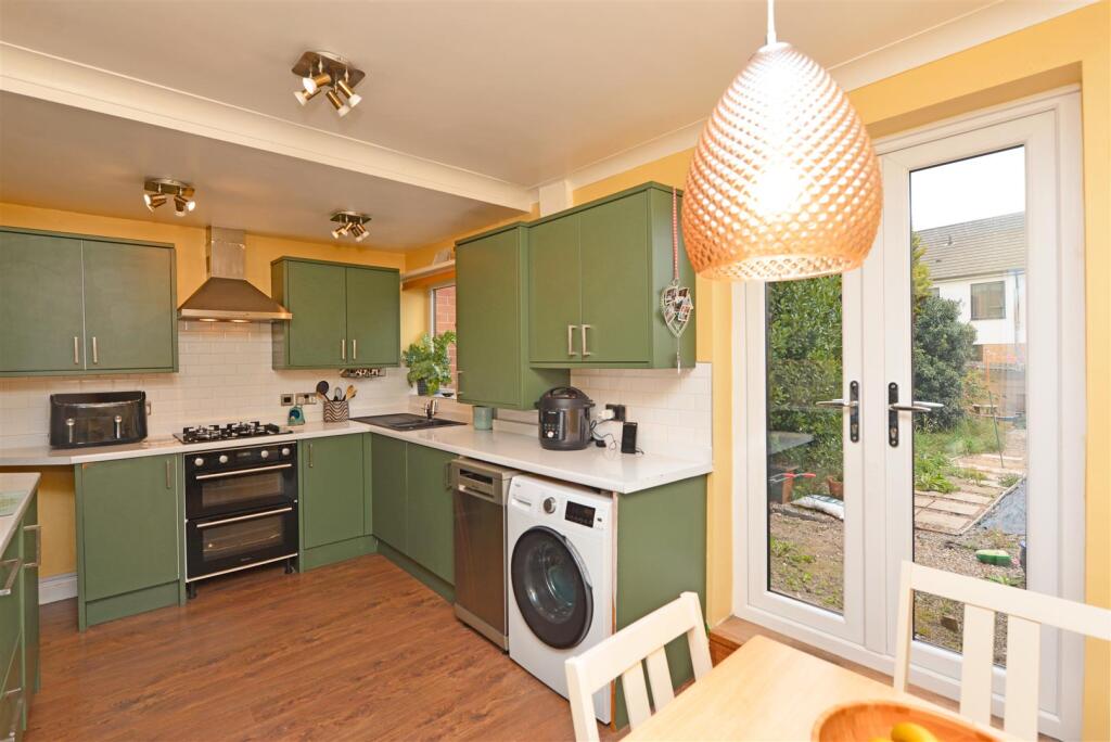 Fitted Dining Kitchen: