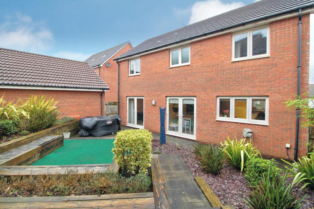 982605AD-4F6D-4224-BFAD-97390F8A538D