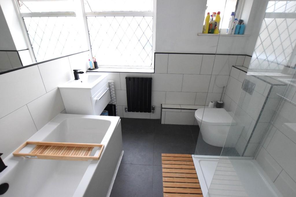 Bathroom/shower room