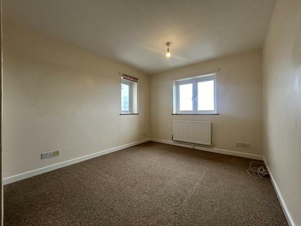 Bedroom 3 (2)