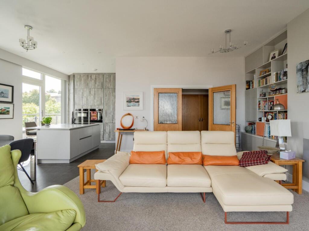 Open Plan Lounge/Dining/Kitchen