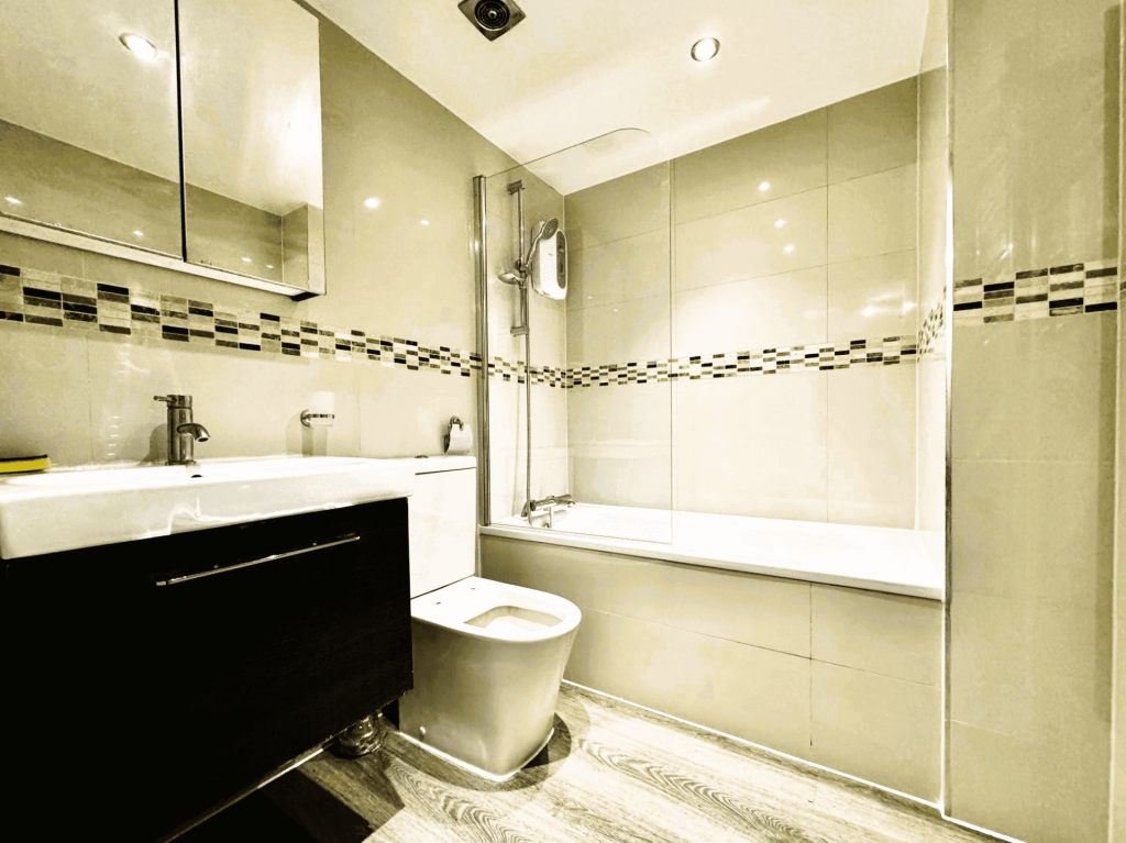 BATHROOM ONE