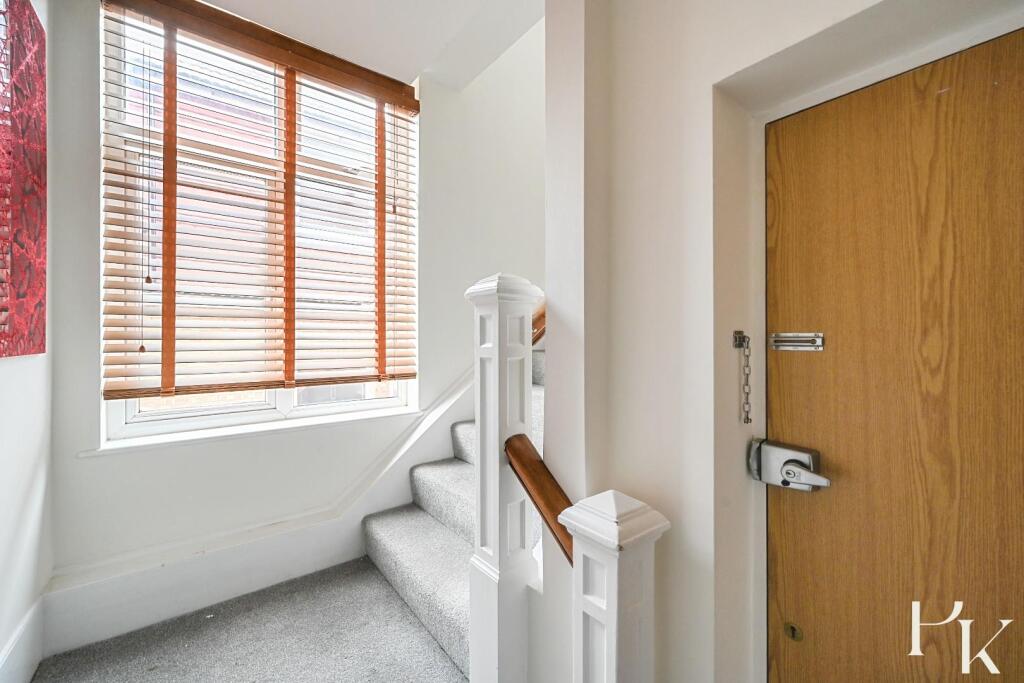 Flt 5, 145 New Church Road (21).jpg