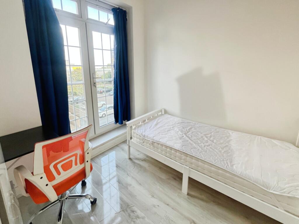 pbox-bedroom-337822.jpeg