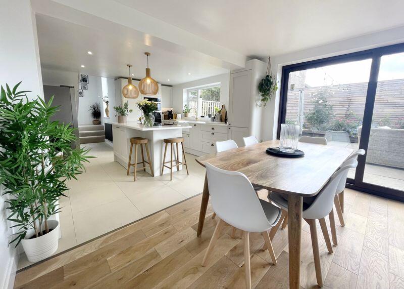 Kitchen/Diner/Living Area 