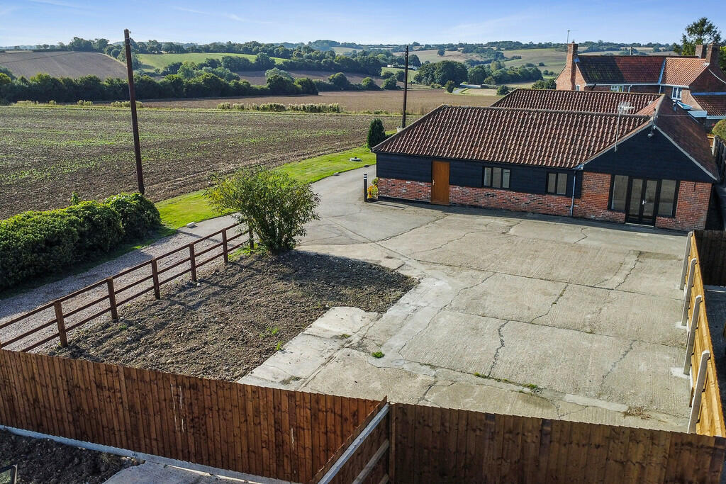 PT-TV-HillTopHous...