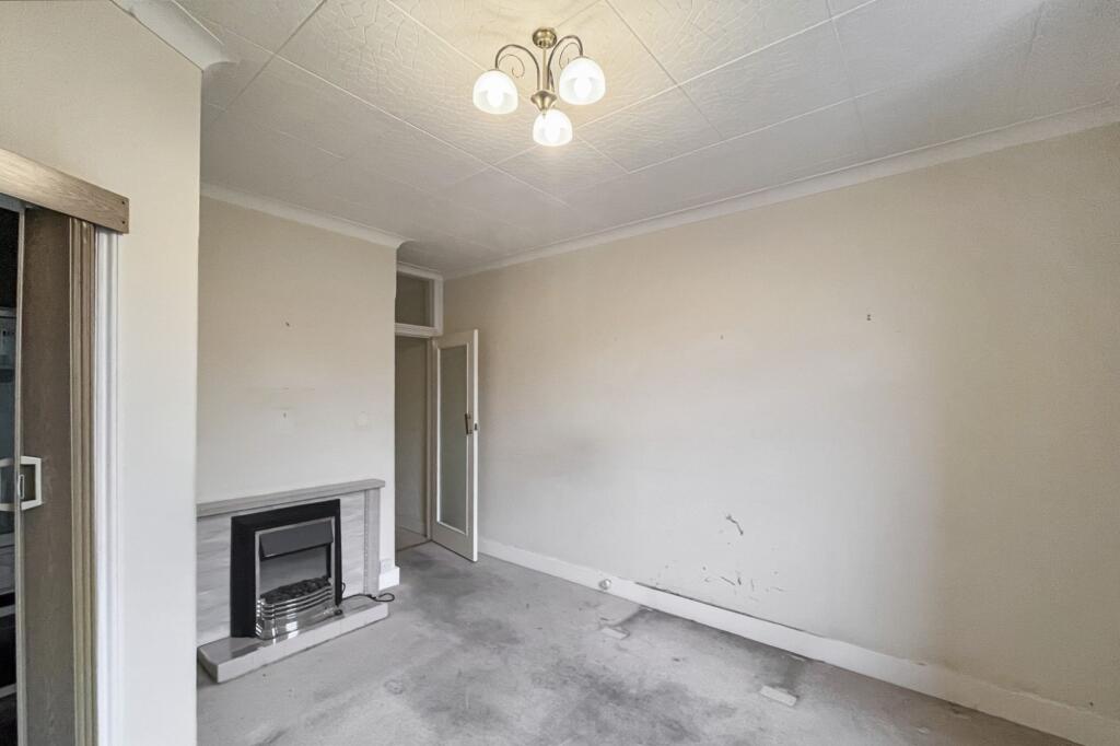 102 Swaby Road, Earlsfield, London SW18 3QZ
