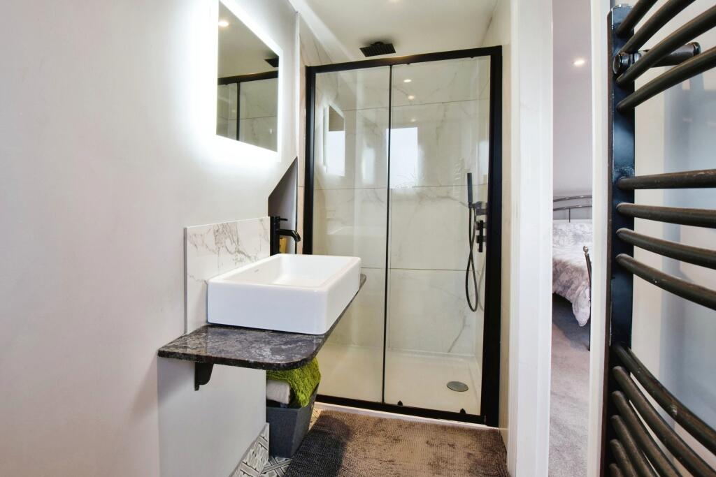 Master En-suite