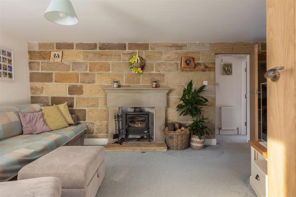 Brook Lane 31 Sitting Room-2.jpg