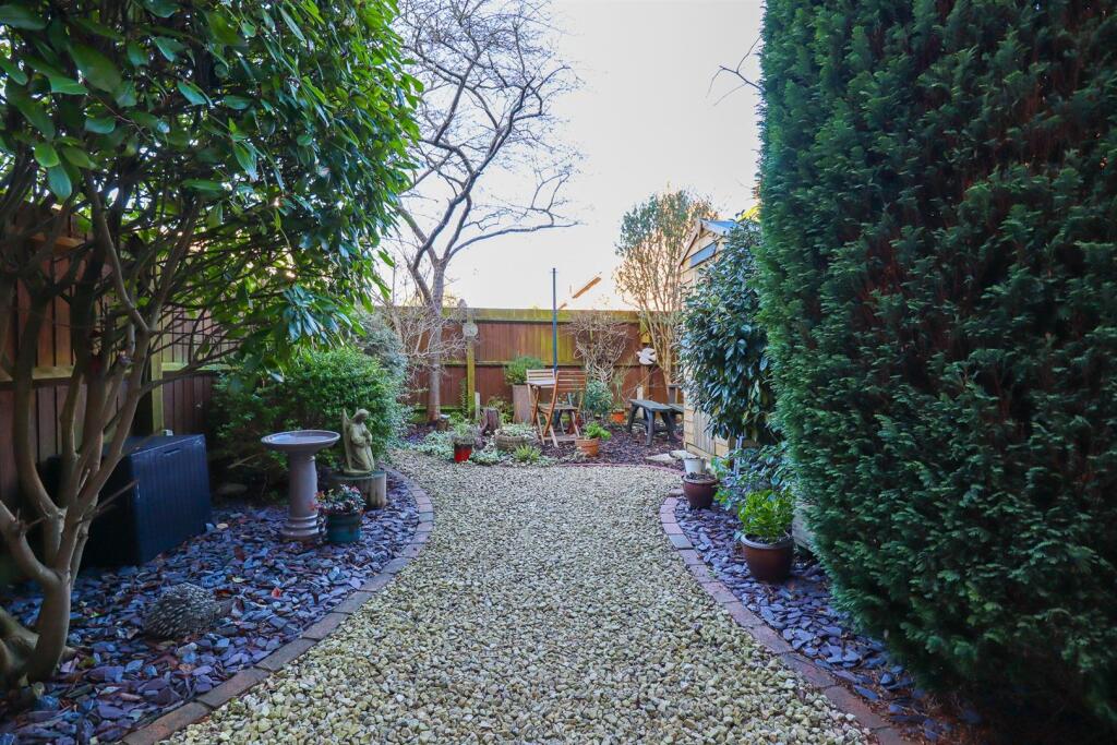 Garden (2).jpg