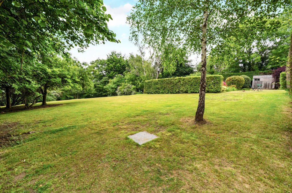 1307144-32-684ad5...