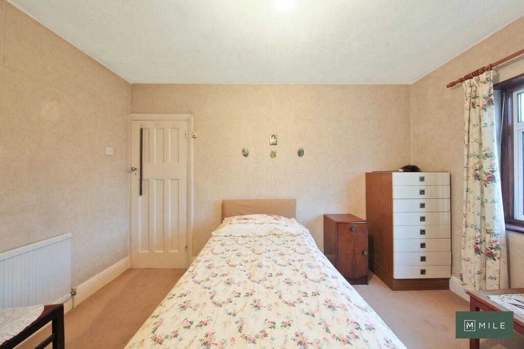 702 North Circula...