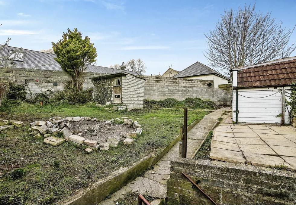 3 - Block of Flats for Auction, Paulton, Bristol.j