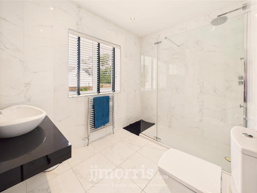 En Suite Shower Room