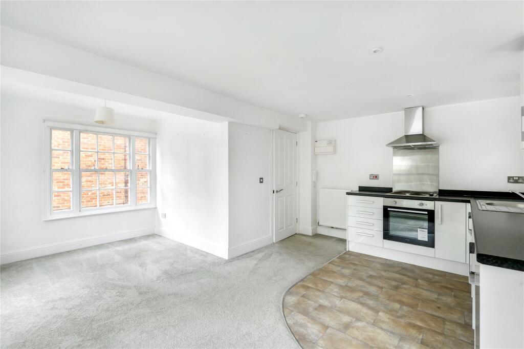Kitchen/Breakfast Rm