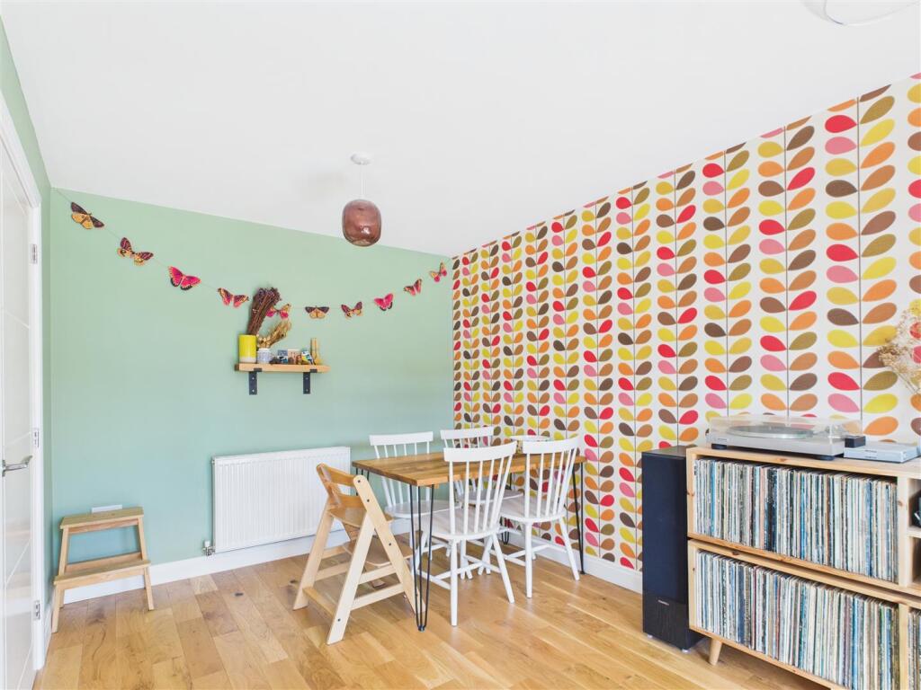 RECEPTION ROOM/DINING ROOM