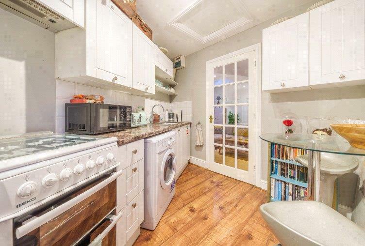 annex kitchen.jpg