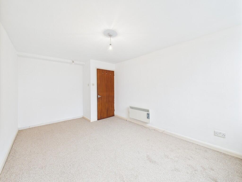 CAM02089G0-PR0549...