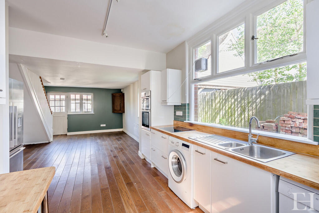 8647466-interiorW...