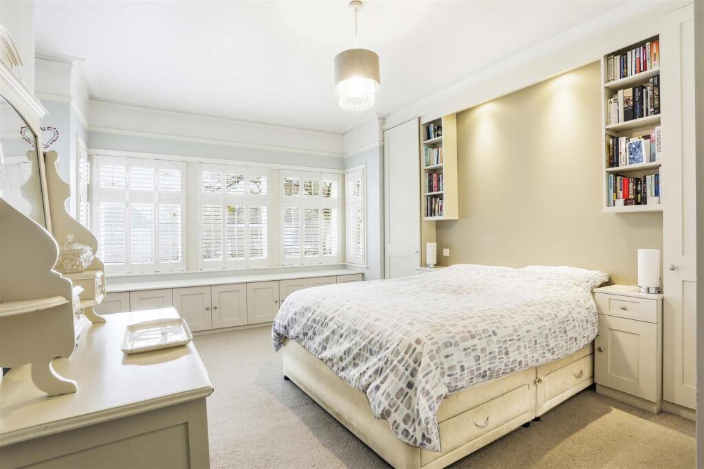 1563061079 - 7 V2.jpg