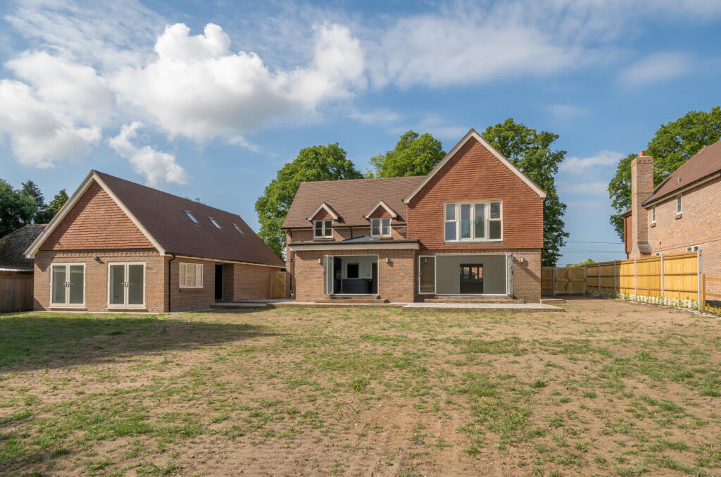 1295998-5-6830416...