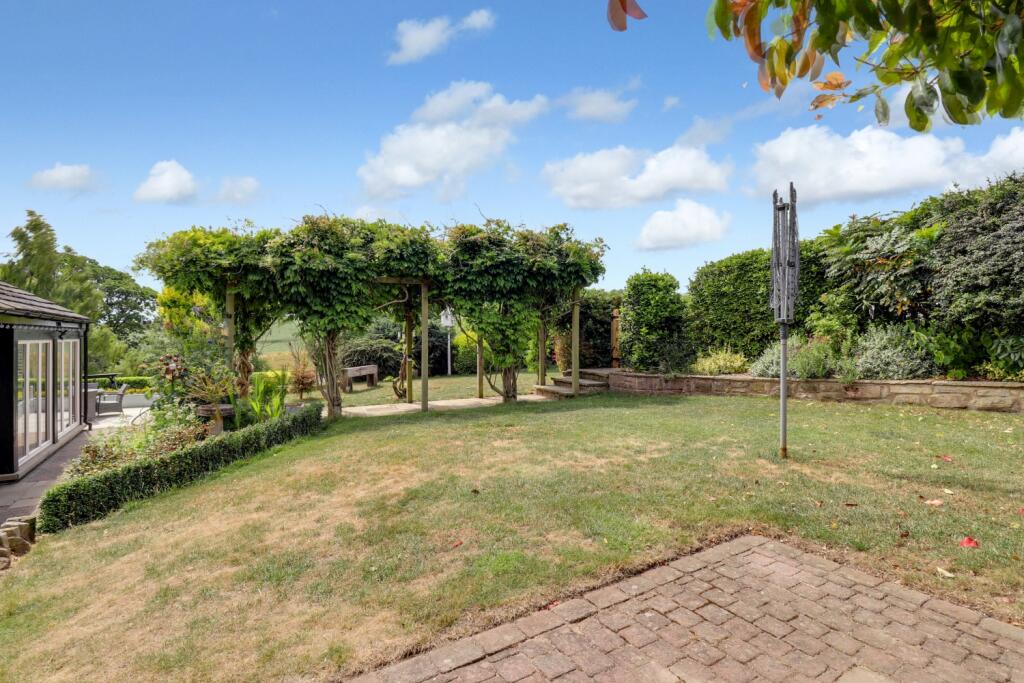 39- Rob Hammond EweMove Pontefract