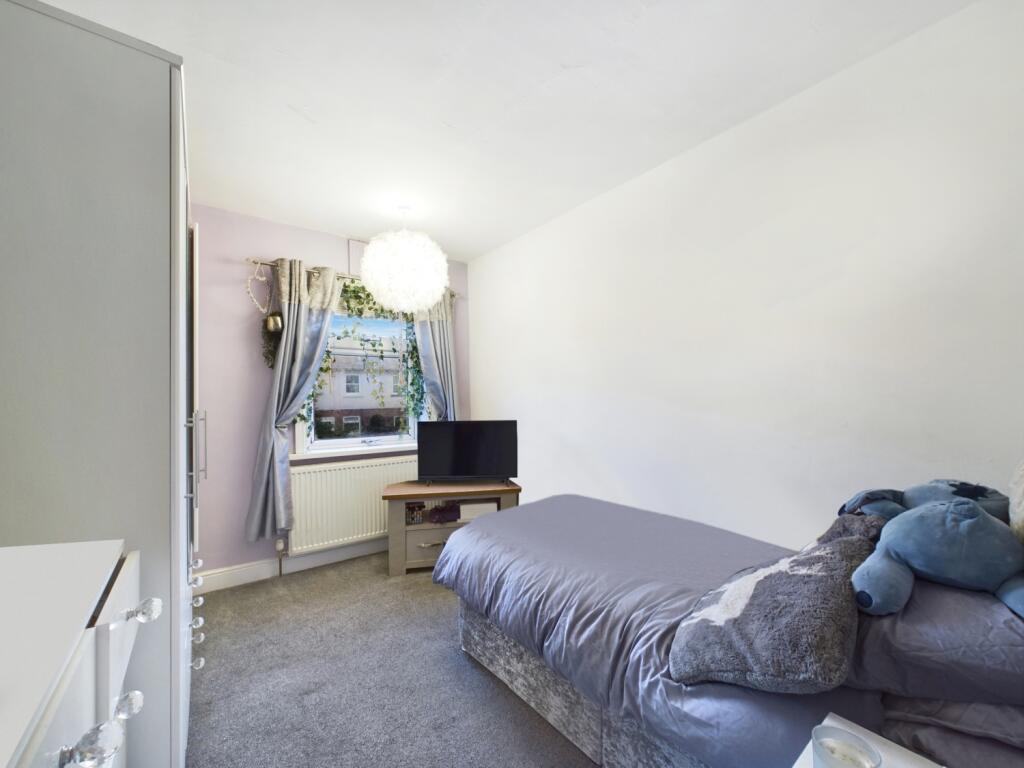 CAM02195G0-PR0060-STILL023-1