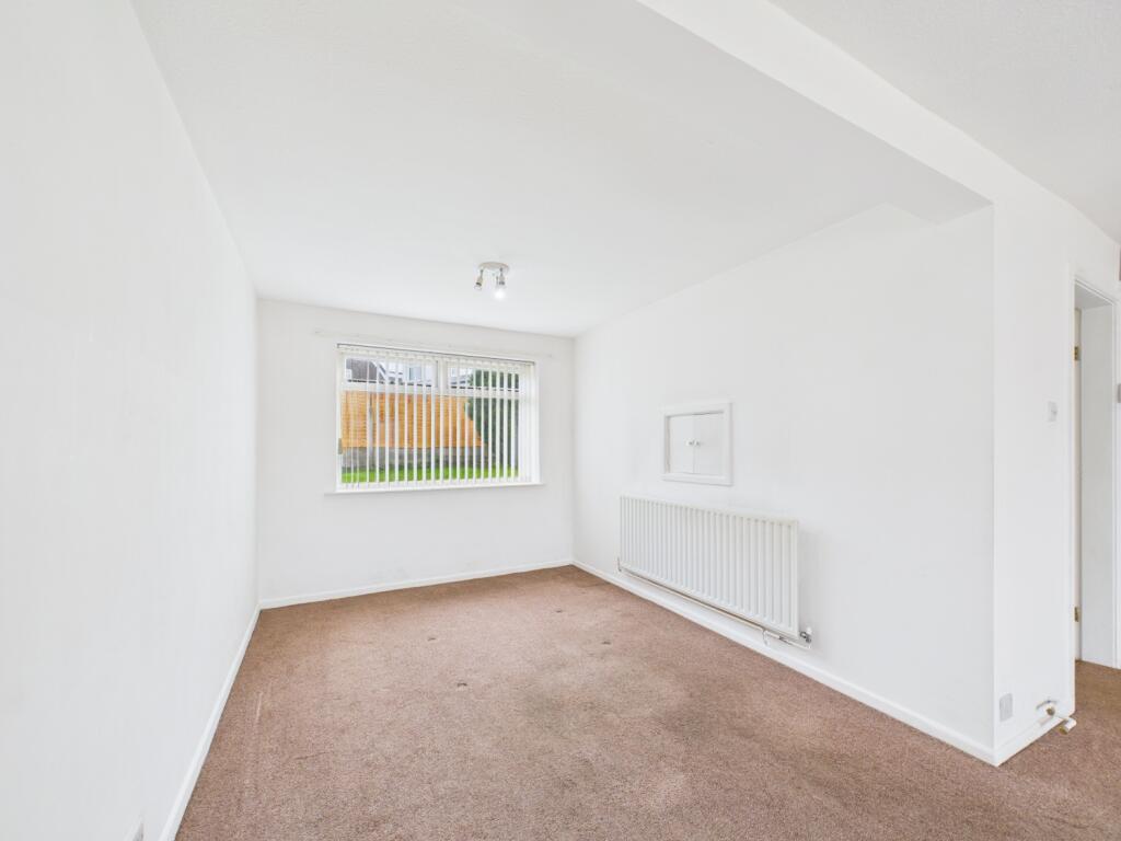 CAM02093G0-PR0055-STILL013