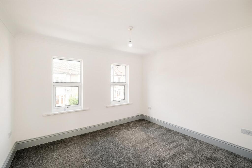 78-80 Spruce Hills Flat 4-3_web.jpg
