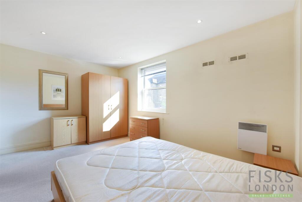 Flat 76 Ashburnham Place (9).JPG