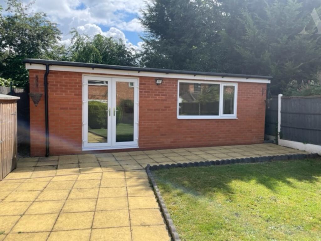 17 collingboune summer house. 2