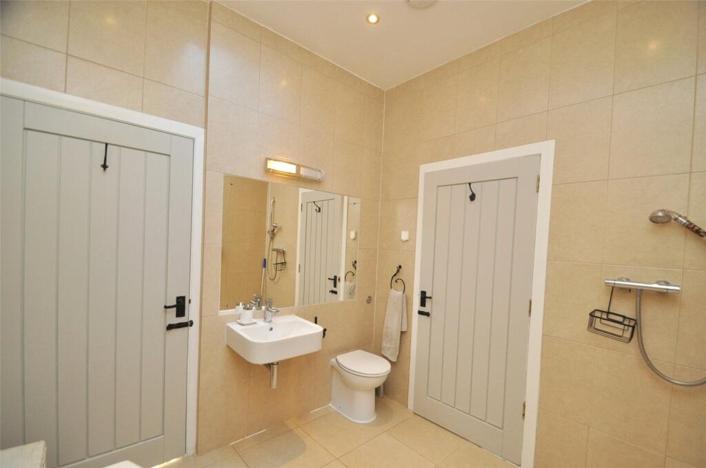 Puffin Bathroom