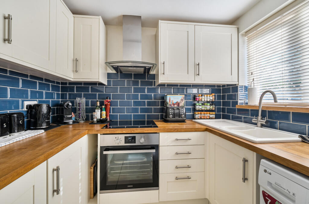 1335449-6-68a5fe3...