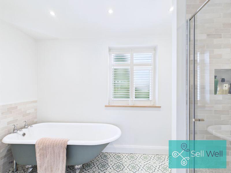 En-Suite Bathroom