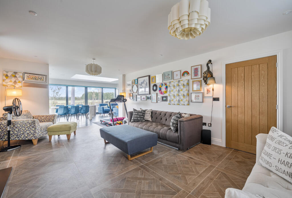 1354936-4-68c7ff3...