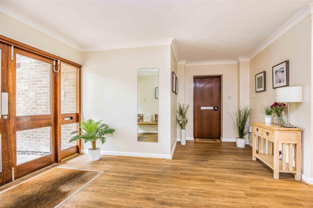 Flat 2, Centenary Court, 19 Burton Road, Poole-Sma