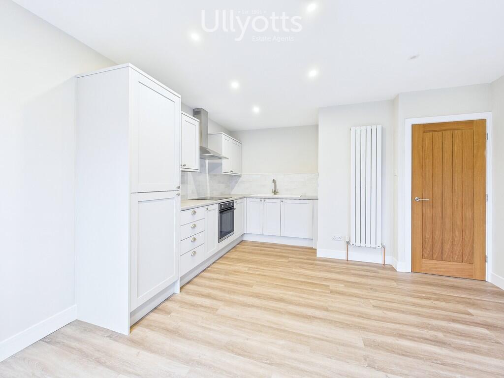 Living Room/Kitch...