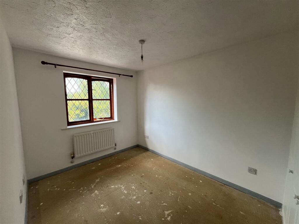 Second bedroom 1.jpg
