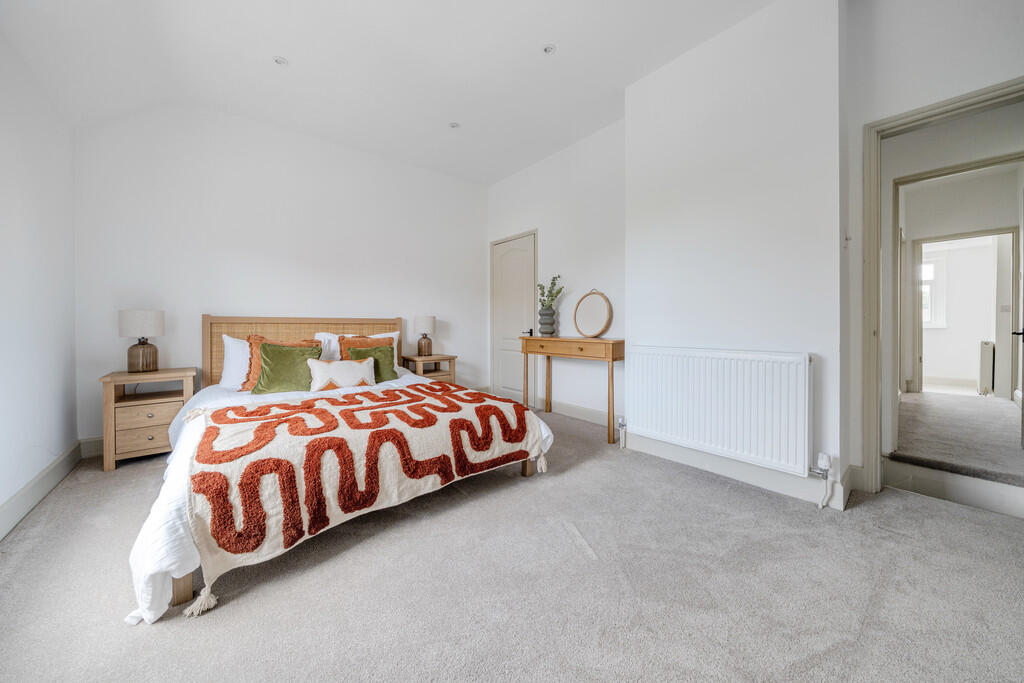 1331077-13-6883aa...